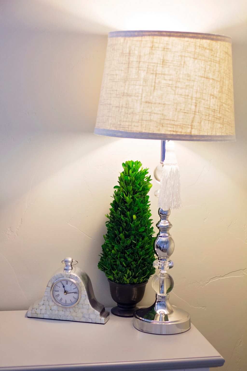 The Best Nightstand Organization Tips for a Restful Night’s Sleep