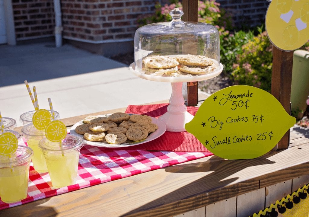 kids lemonade stand treats