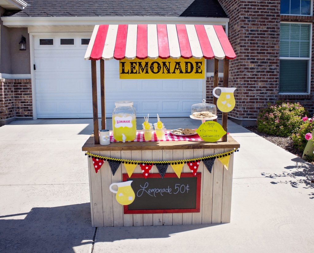 How To Organize A Successful Lemonade Stand For Kids