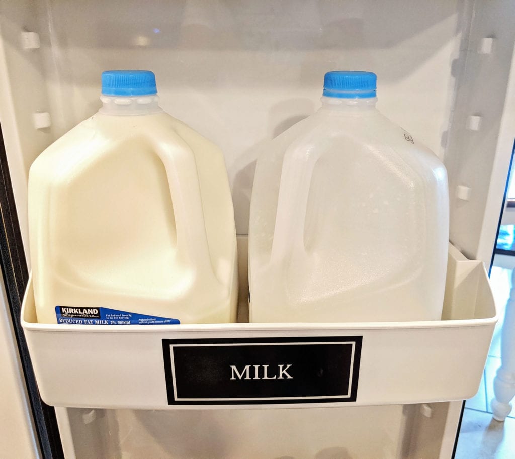 My newly organized fridge! Wish I got more of the bottles with a cork to  put the milk in, but I'm pretty happy with it! :) : r/OrganizationPorn