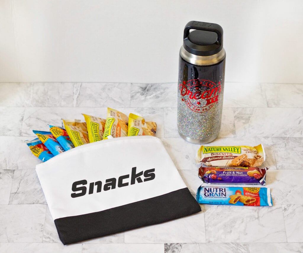 https://practicalperfectionut.com/wp-content/uploads/2020/09/sports-mom-bag-snacks-1024x853.jpg