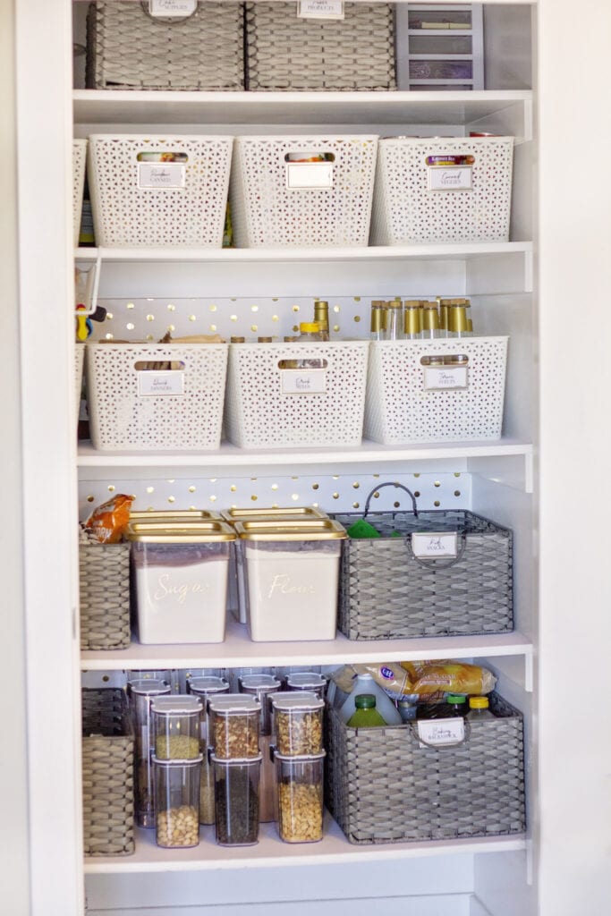 12 Easy Tips To Organize A Deep Pantry, How Deep Should A Pantry Cabinet Be