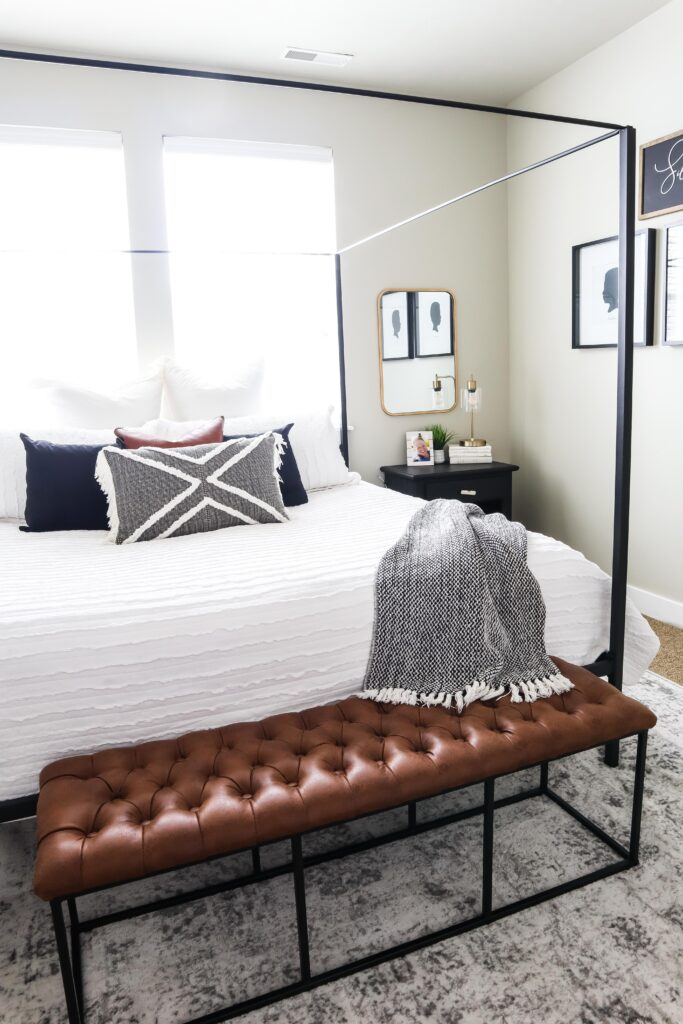 10 Ways to Organize a Clutter-Free Small Bedroom