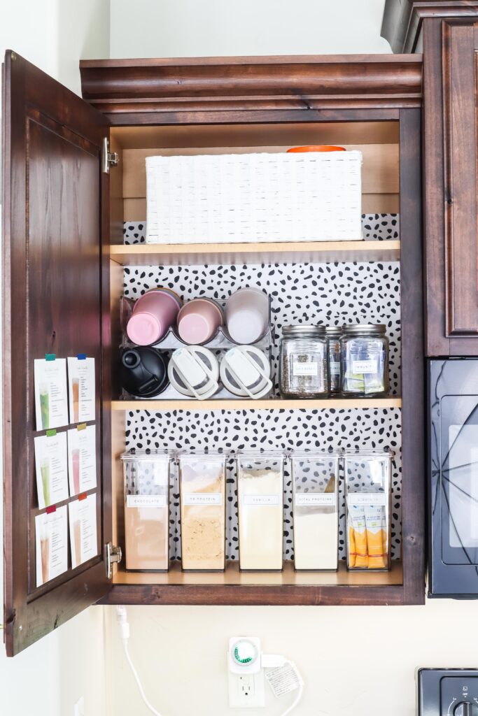 Kitchen Bottle Organizing station, that doesn't take up too much space!