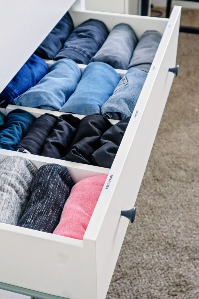 how to organize kids' clothing