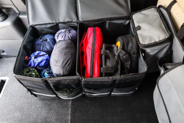 How to Organize an Emergency Car Kit: What to Have in Your Vehicle at All Times