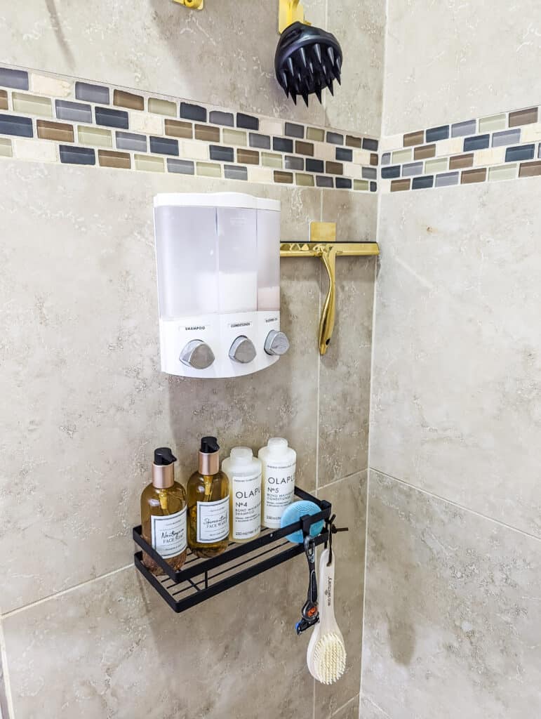 VIDEO]: How to Organize the Shower in Your Bathroom