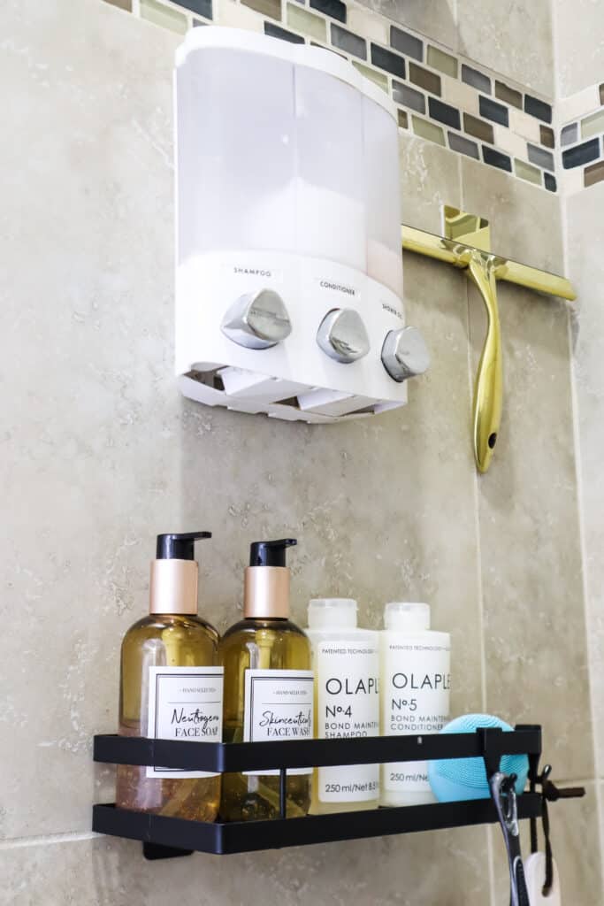ORGANIZING - SHOWER CADDY - How I organize shampoo, conditioner, soap,  scrub brush etc. 