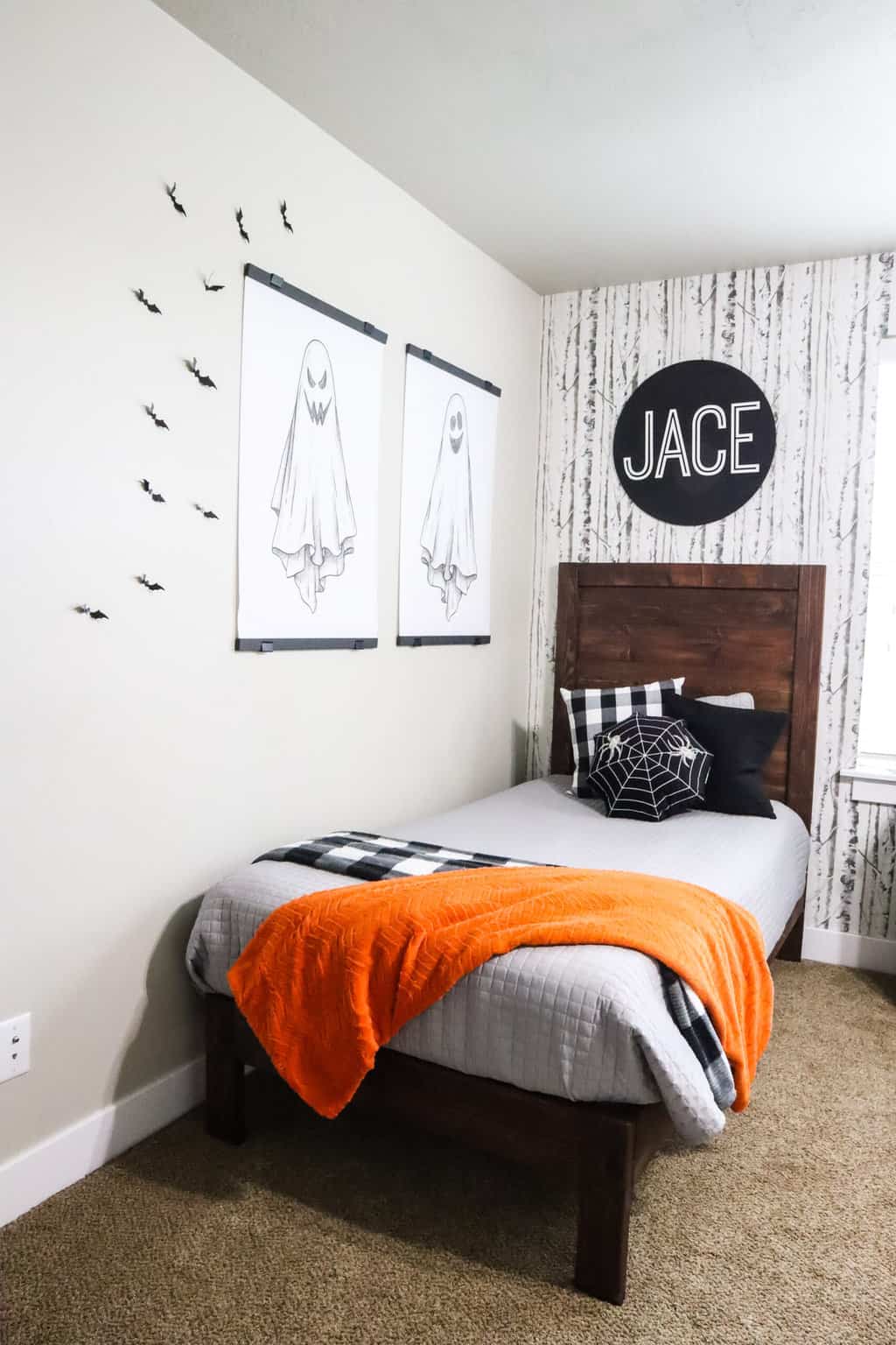 Budget Friendly Halloween Bedroom Decor: Spooky and Affordable Ideas ...