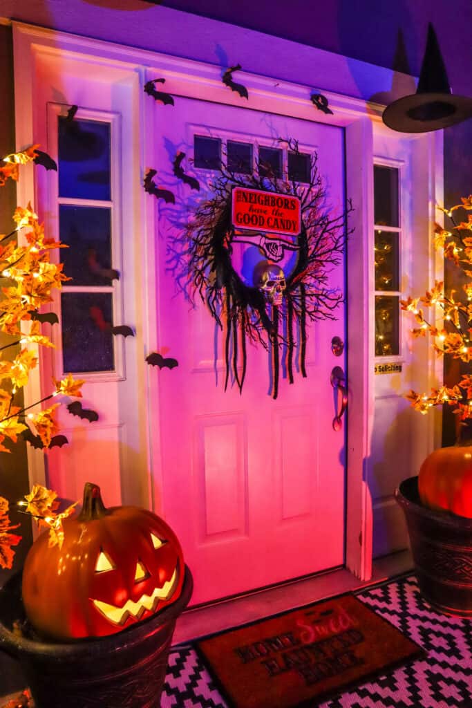 Get into the Halloween Spirit with These Festive Mantel Decorating ...