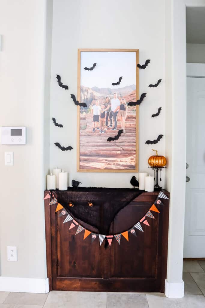 family halloween picture decorating idea
