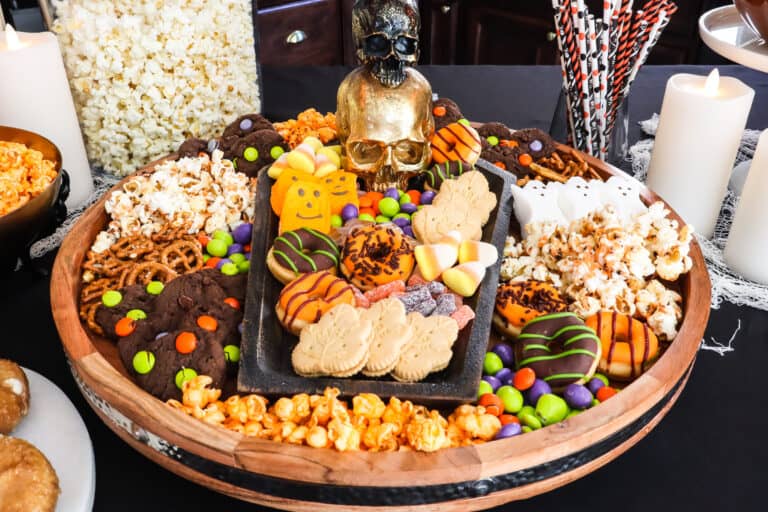 How to Throw the Best Halloween Movie Party