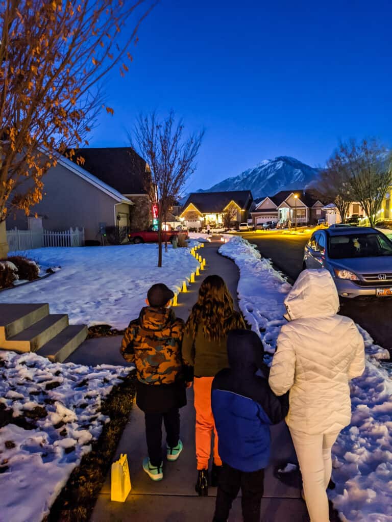 neighborhood luminary walk