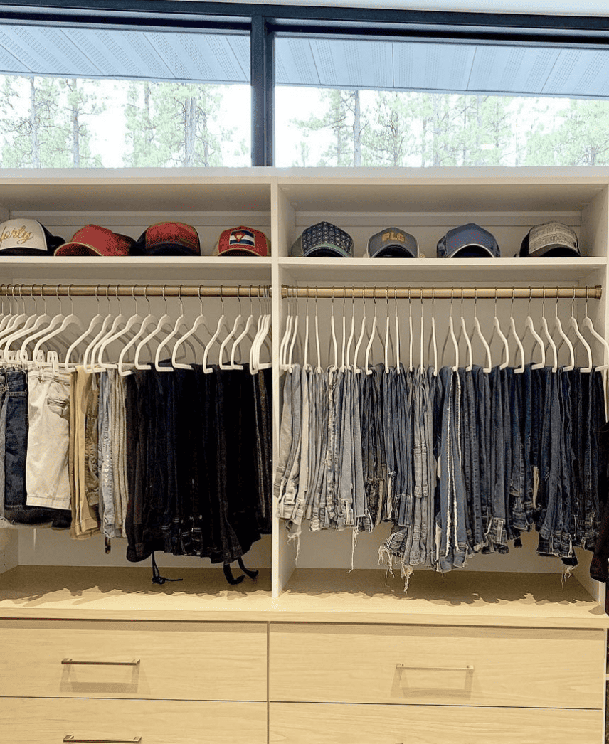 Keep Your Pants Organized: How to Hang Jeans in Your Closet