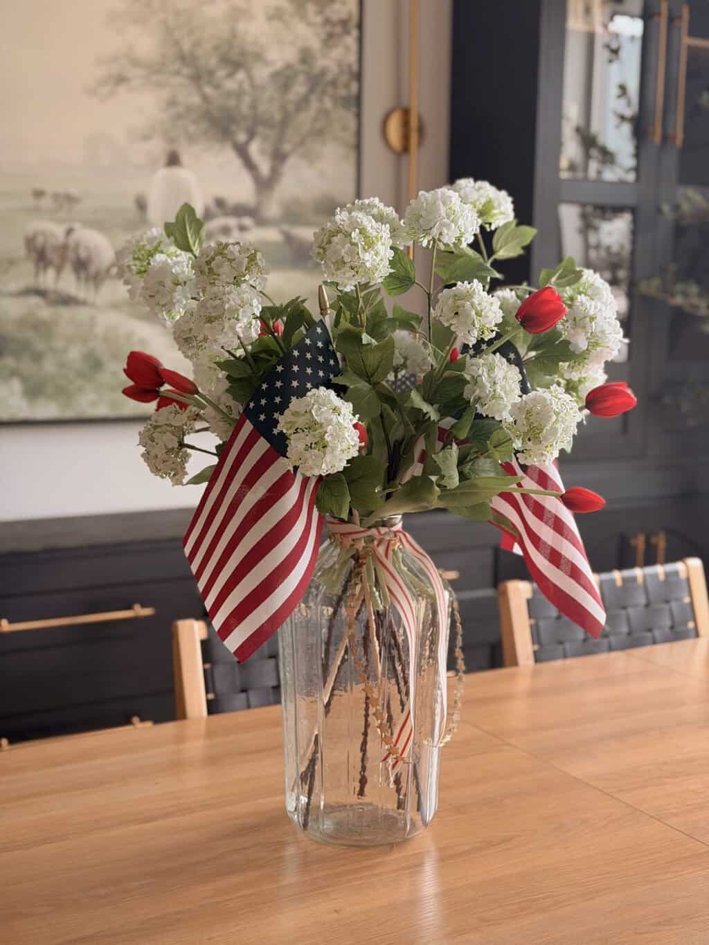 EASY 4TH OF JULY DECORATING IDEAS FOR A SIMPLE & FESTIVE HOME